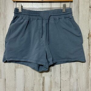 Richer Poorer Shorts‎